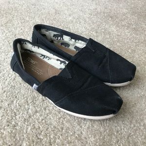 Toms slip ons